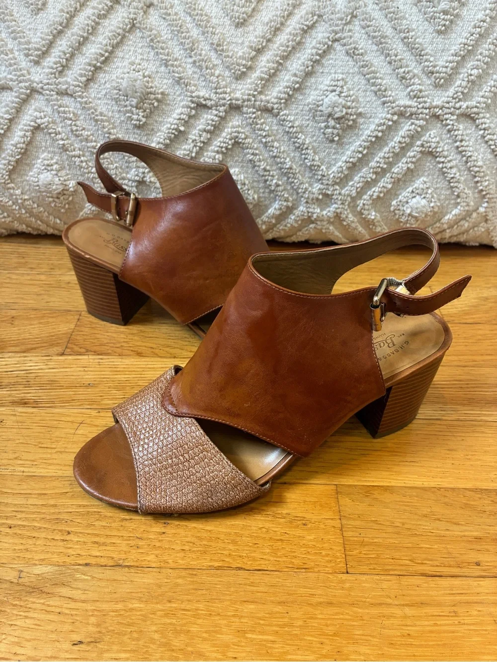 Women's Brown Open-Toe Block Heel Sandals - Vegan Leather - Size 9.5